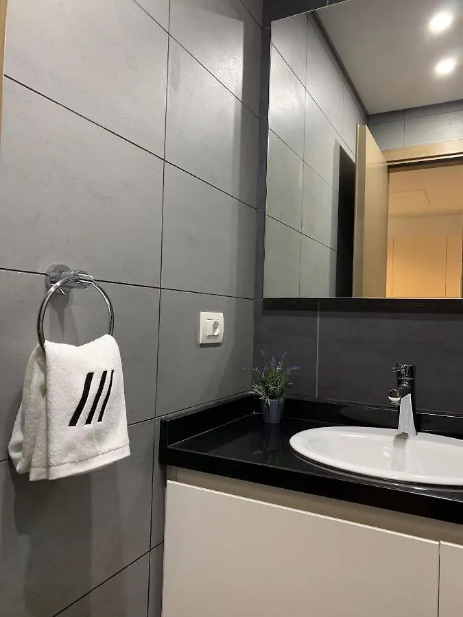 Aparthotel Zur Studios And Suites Beirut